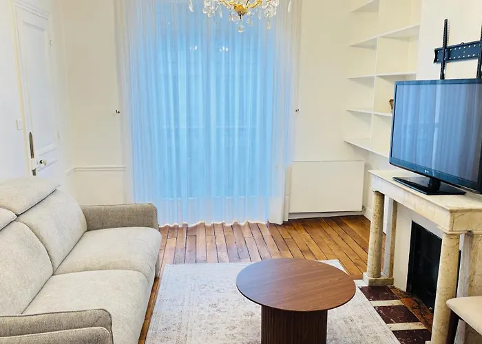 De Luxe L Elysee * Parijs